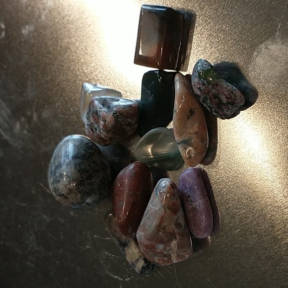 #6 - 12 Pieces of polished stone of various types for jewelry making - Picture 3 of 4